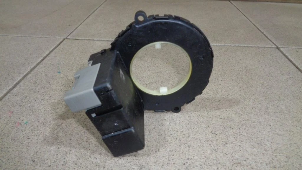 Датчик угла поворота руля Toyota Camry XV40