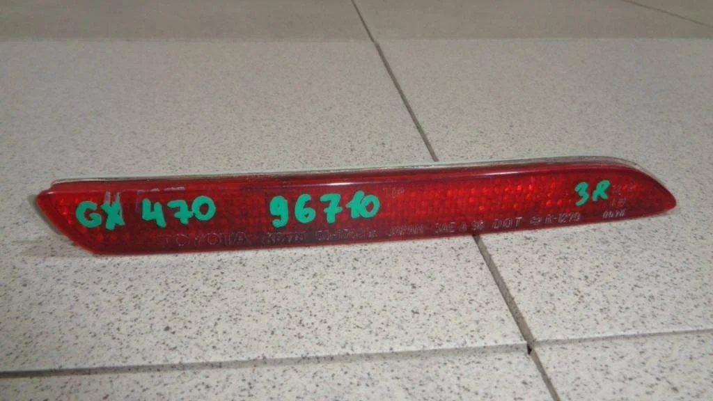 Отражатель в бампер задний правый Lexus GX470 2003 J120