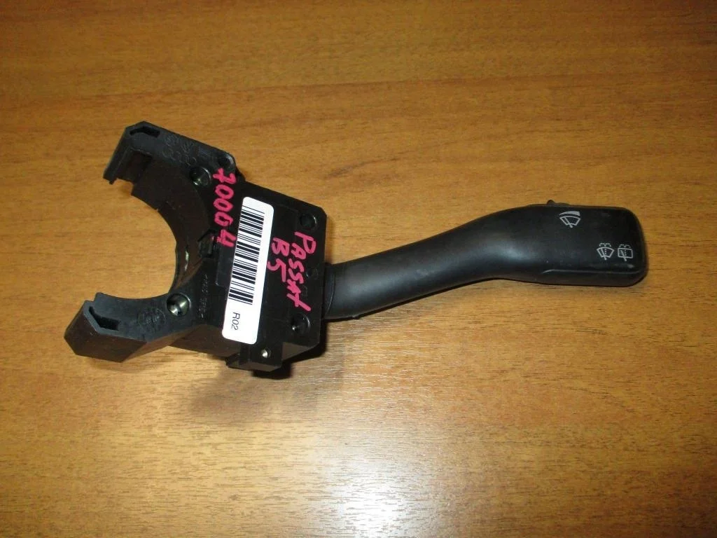 Переключатель стеклоочистителей Volkswagen Passat B5