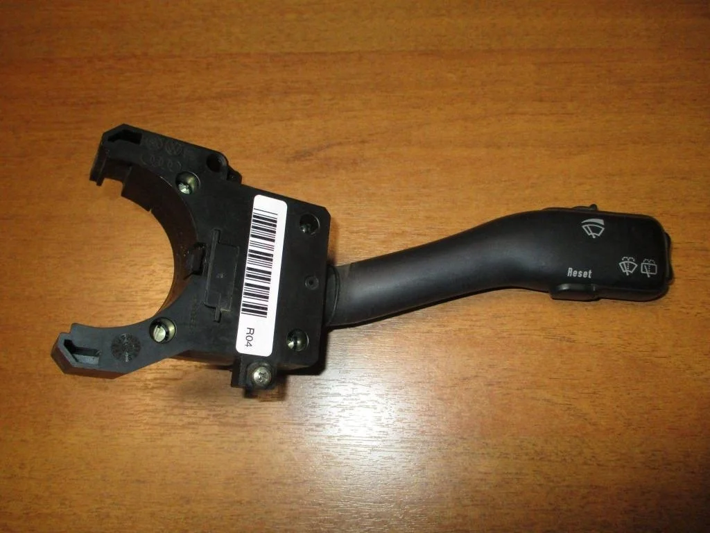 Переключатель стеклоочистителей Skoda Fabia 1 2005 6Y