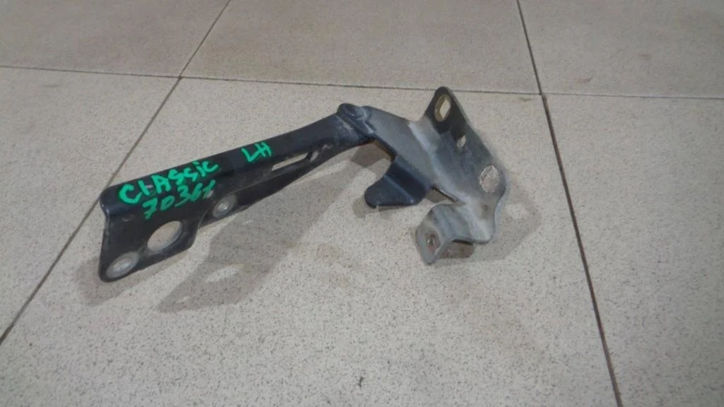 Петля капота левая Nissan Almera Classic 2007 B10