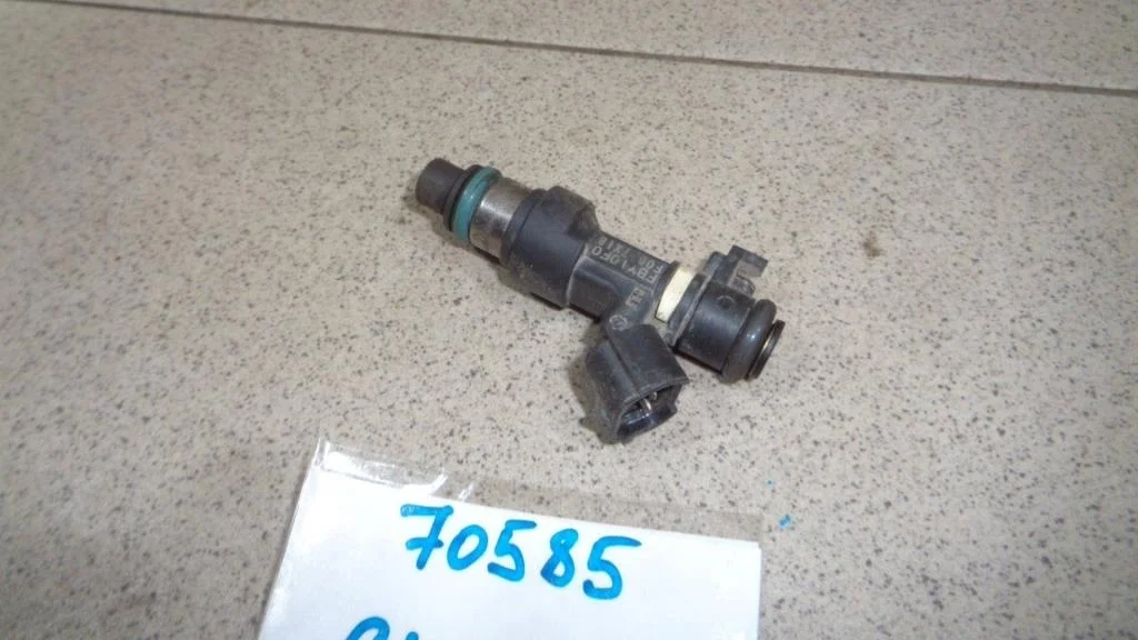 Форсунка топливная Nissan Almera Classic 2007 B10