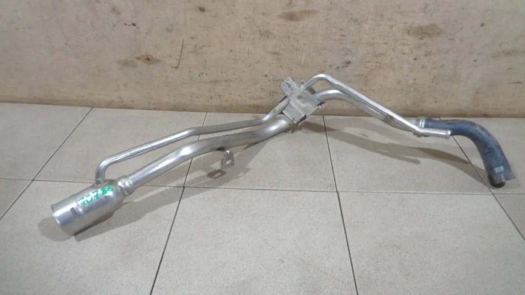 Горловина топливного бака Ford Focus 2