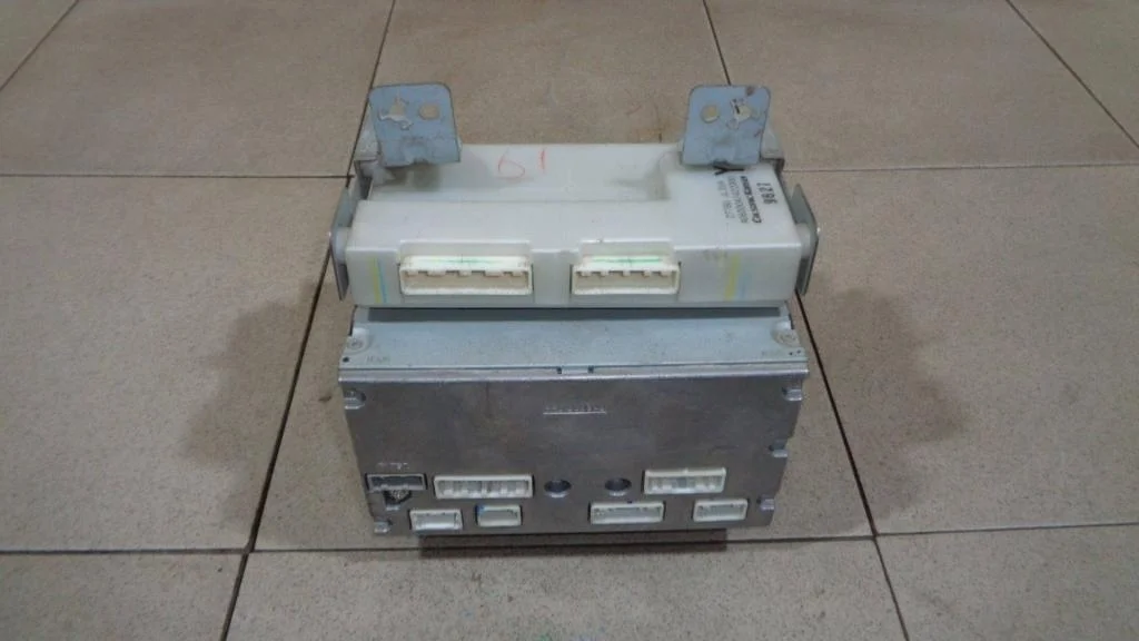 Магнитола Infiniti G37 2009 V36