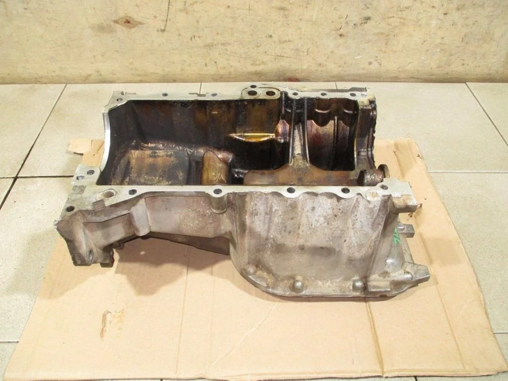 Поддон масляный двигателя Toyota Corolla E150
