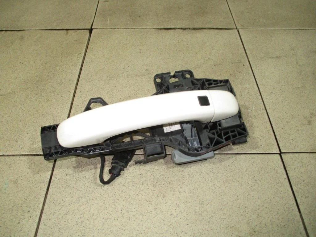 Ручка двери задней наружная правая Audi Q7 2008 4L