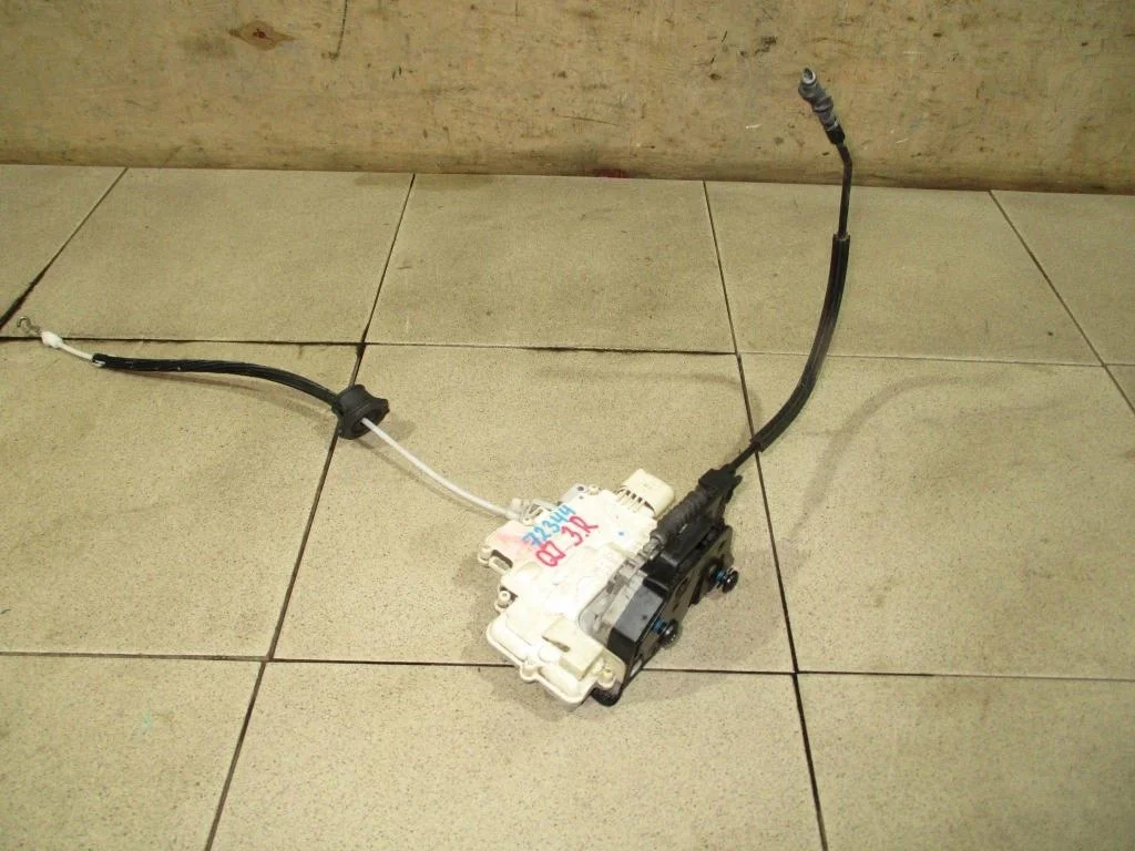 Замок двери задней правой Audi Q7 2008 4L