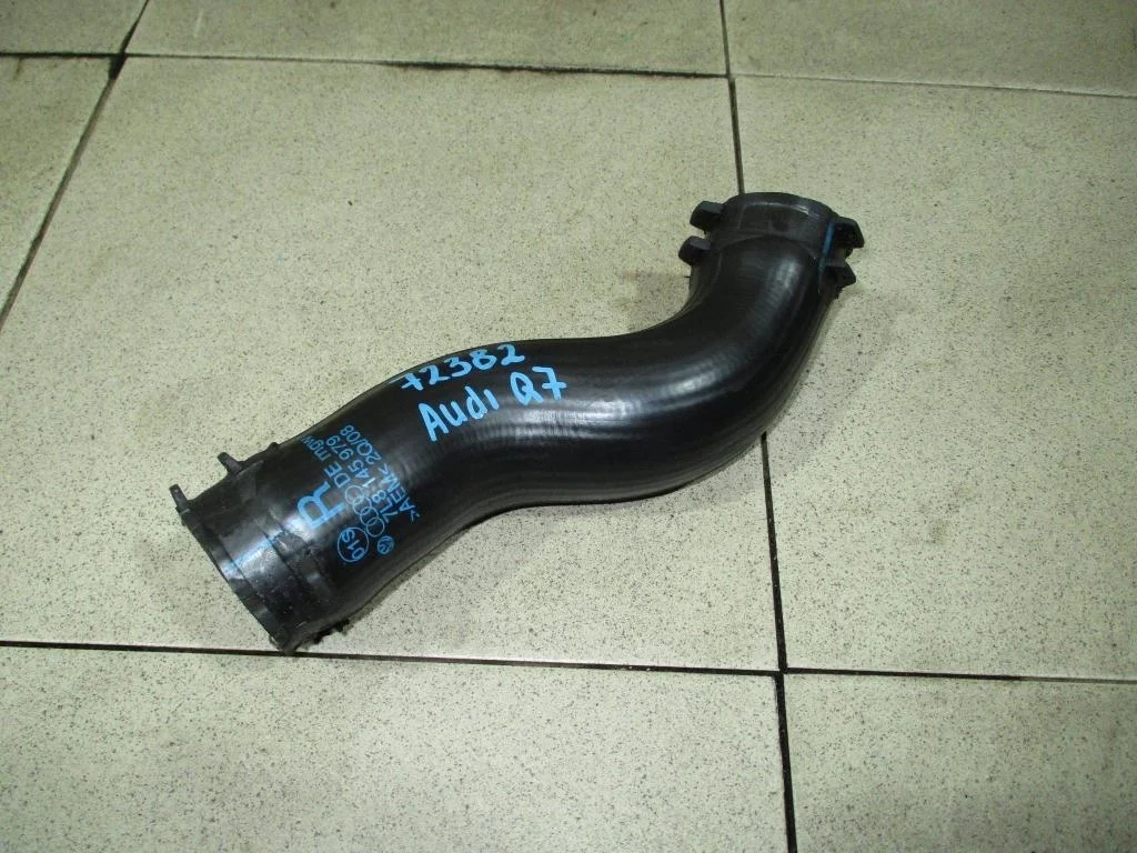 Патрубок интеркулера Audi Q7 2008 4L