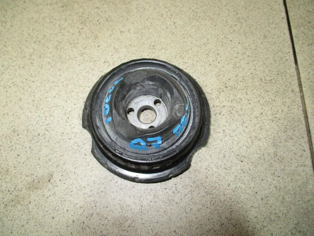 Опора переднего амортизатора Audi Q7 2008 4L