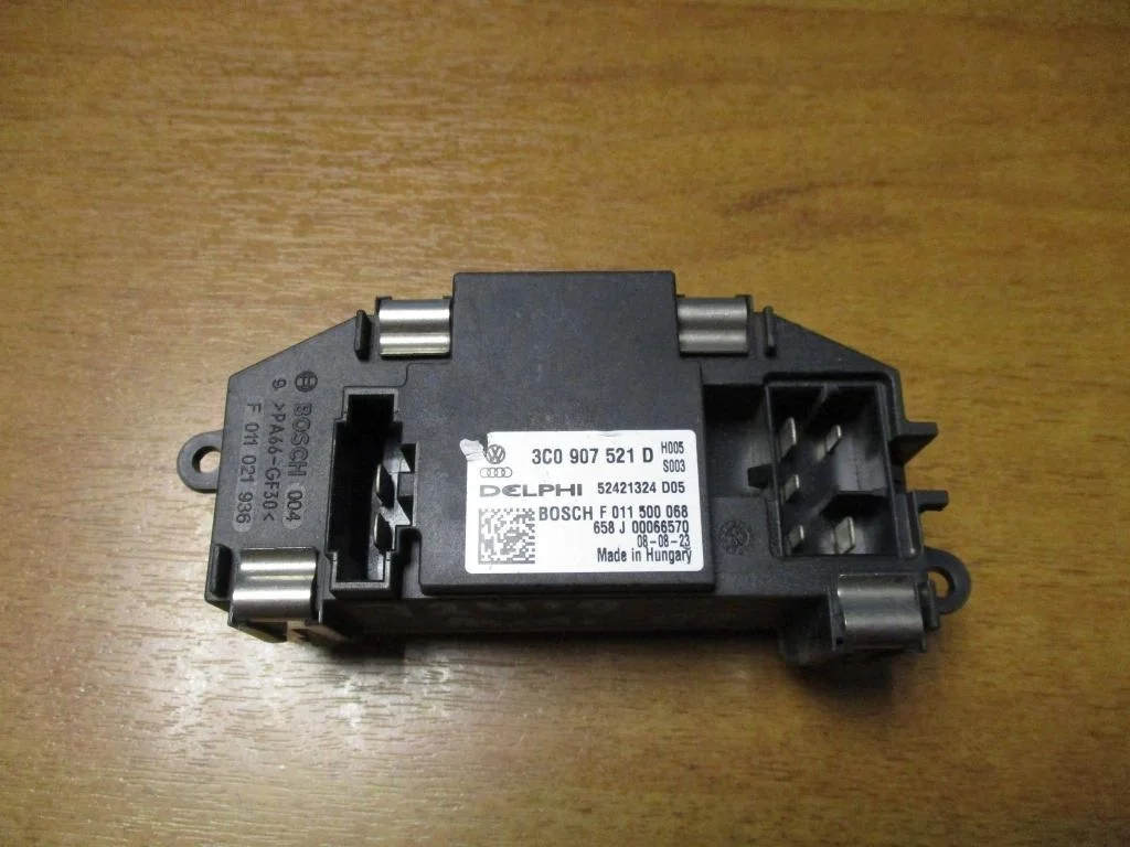 Резистор отопителя Audi Q7 2008 4L