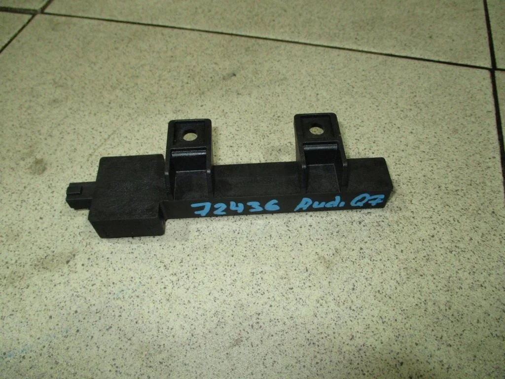 Антенна Audi Q7 2008 4L