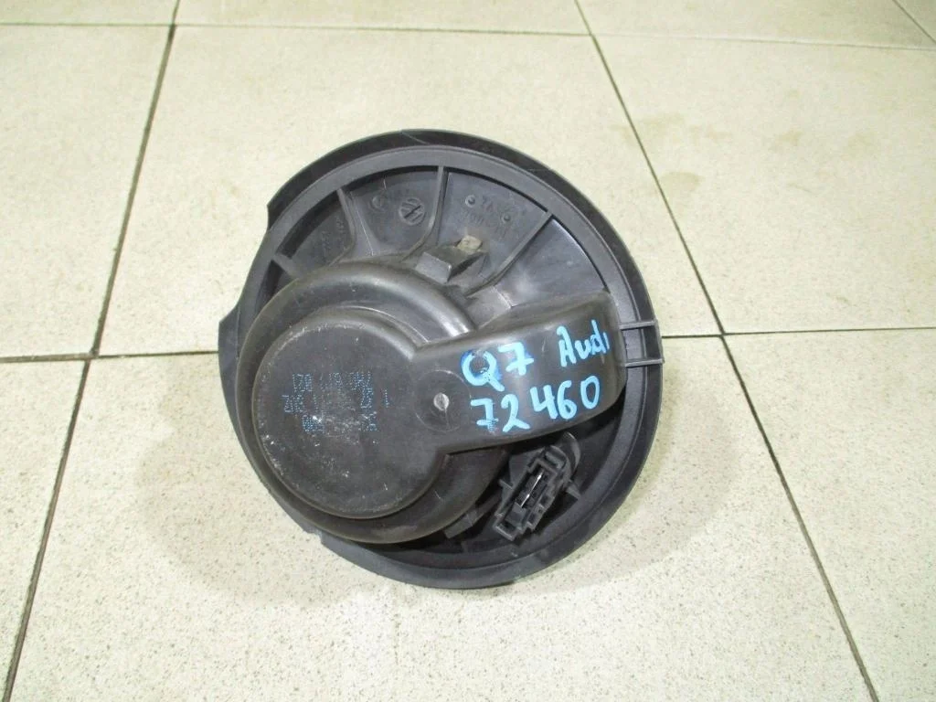 Моторчик печки Audi Q7 2008 4L