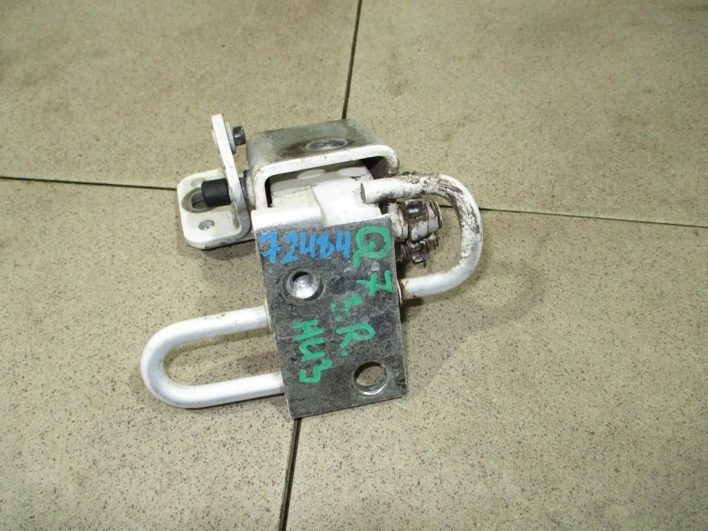 Петля двери задней правой нижняя Audi Q7 2008 4L