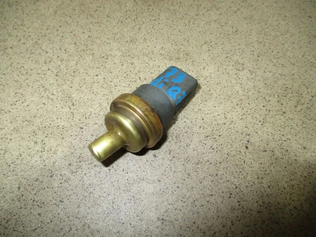 Датчик температуры Audi Q7 2008 4L