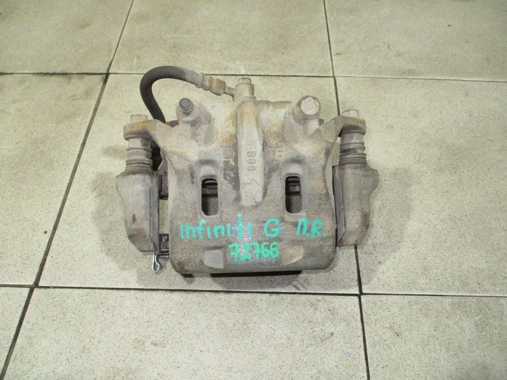 Суппорт передний правый Infiniti G37 2009 V36
