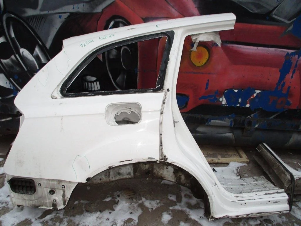 Крыло заднее правое Audi Q7 2008 4L
