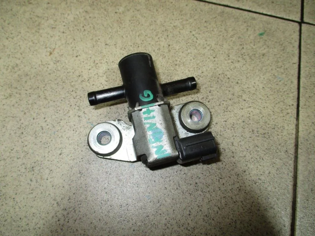 Клапан электромагнитный Infiniti G37 2009 V36