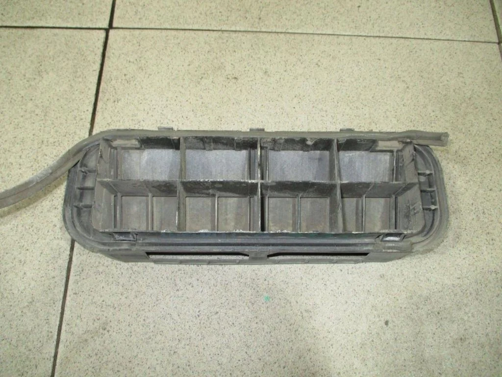 Решетка вентиляционная Infiniti G37 2009 V36