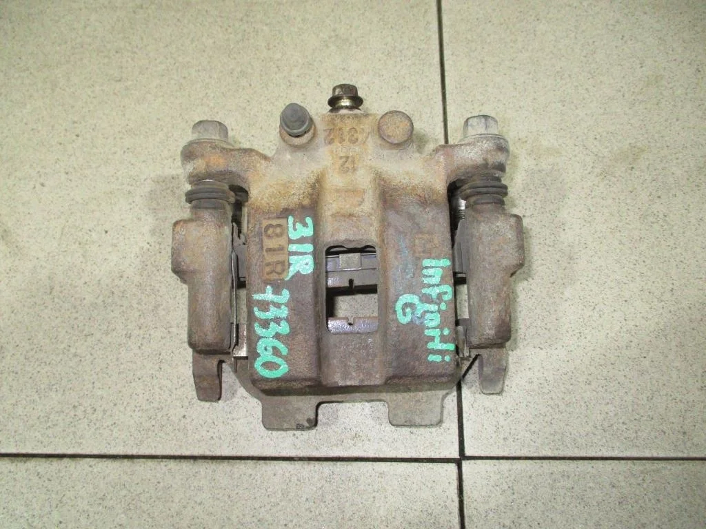 Суппорт задний правый Infiniti G37 2009 V36