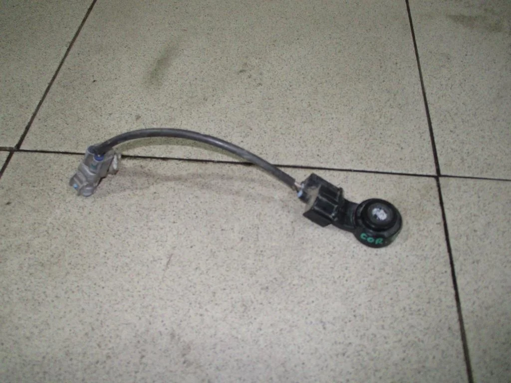 Датчик детонации Toyota Corolla E120