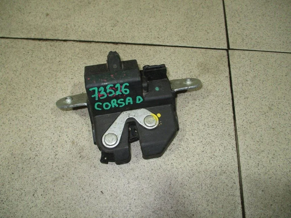 Замок багажника Opel Corsa D