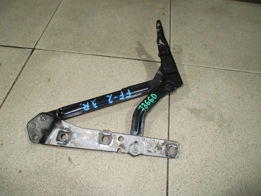 Петля крышки багажника Ford Focus 2007