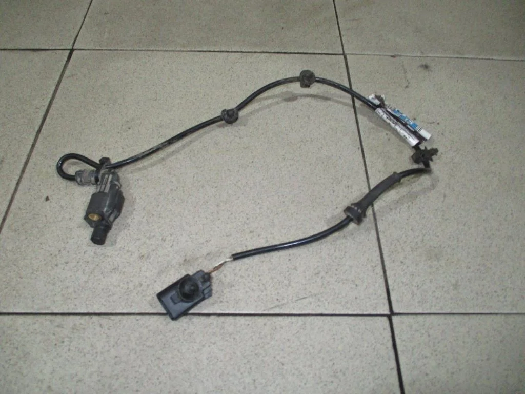 Датчик abs задний Ford Focus 2007
