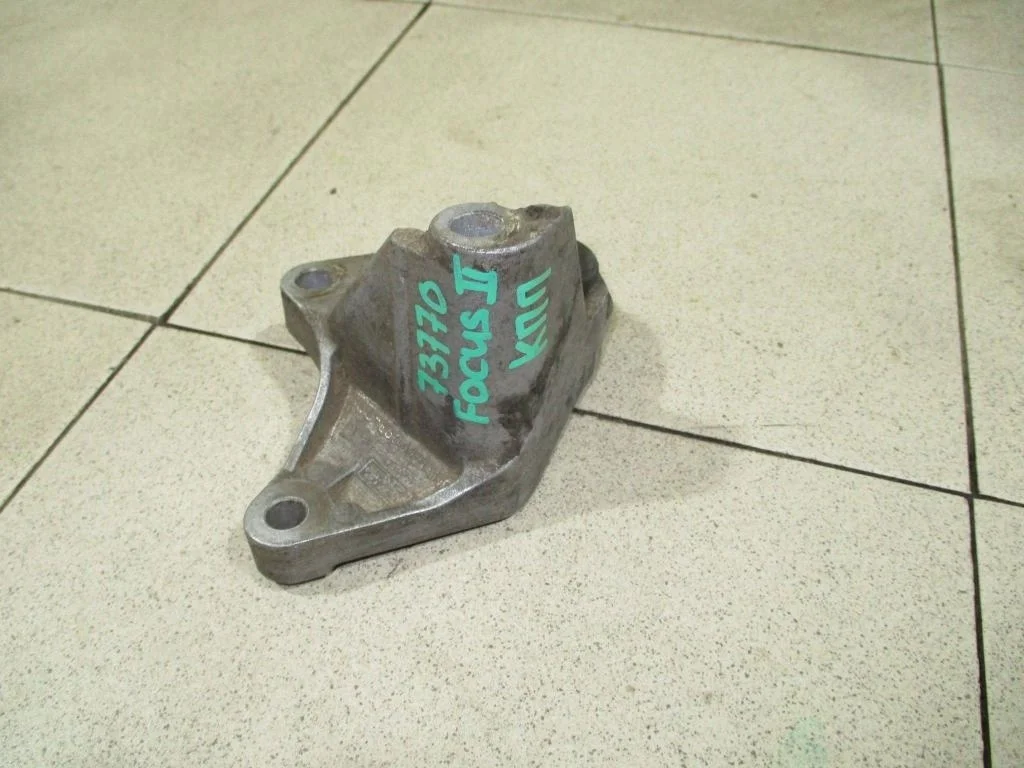 Кронштейн кпп Ford Focus 2007