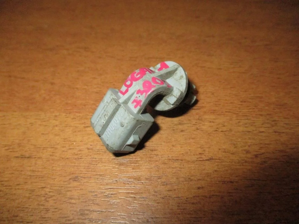 Датчик температуры воздуха Renault Logan 1 L90