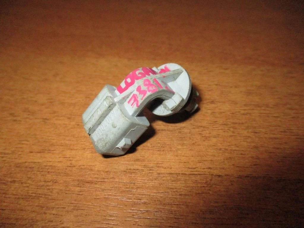 Датчик температуры воздуха Renault Logan 1 L90