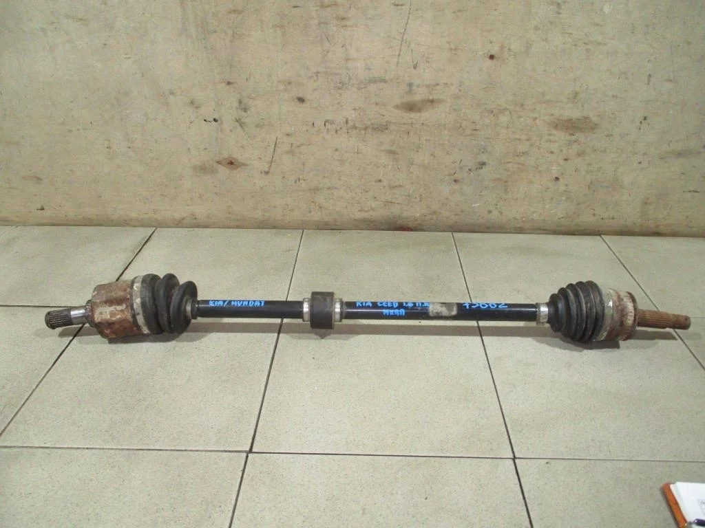 Полуось передняя правая Kia Ceed 1