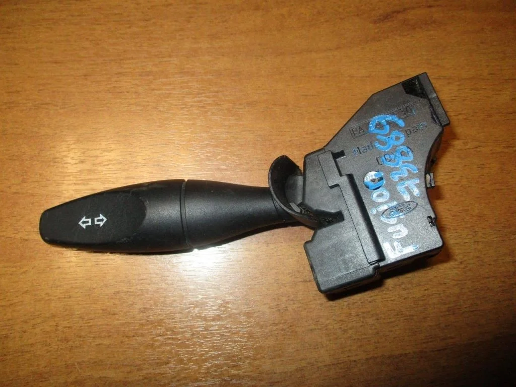 Переключатель поворотов подрулевой Ford Fusion CBK