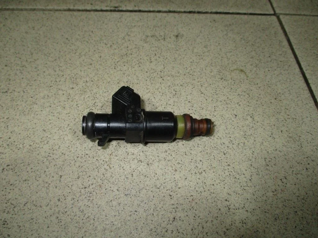 Форсунка топливная Honda Accord 7 CL