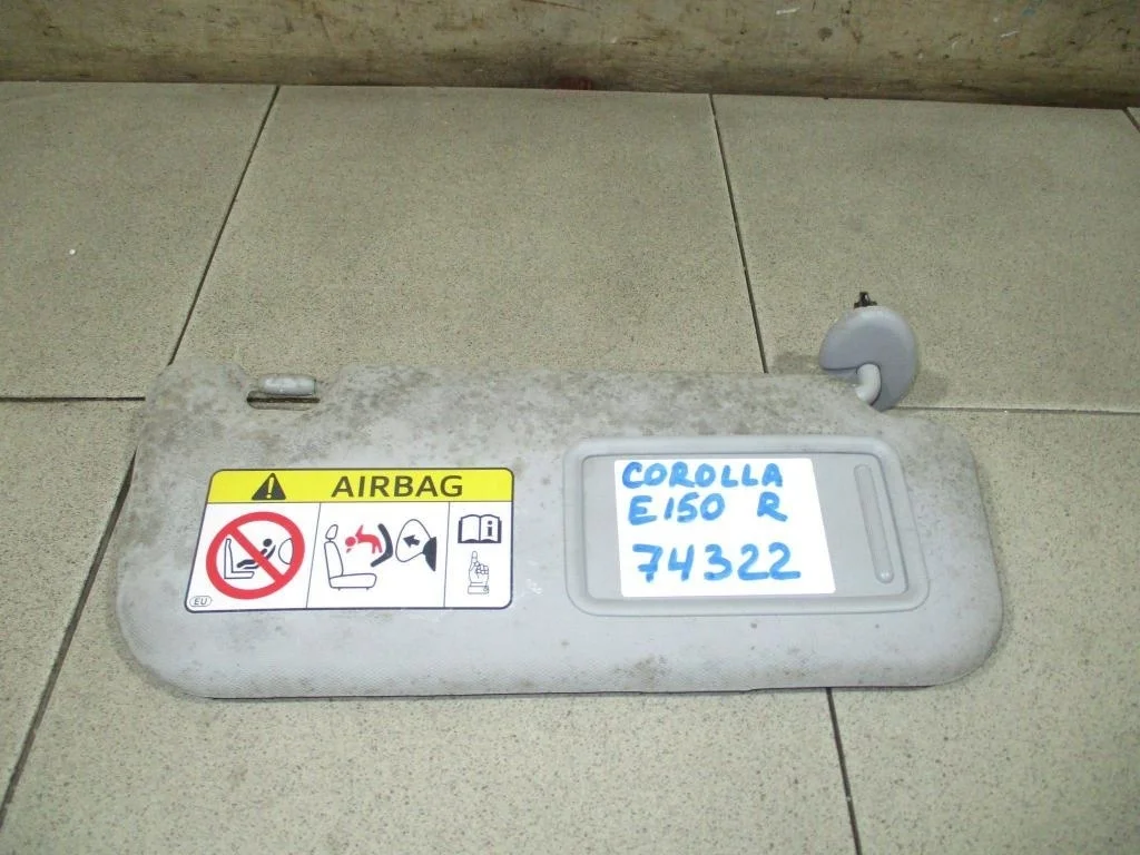 Козырек солнцезащитный правый Toyota Corolla 2013 E150