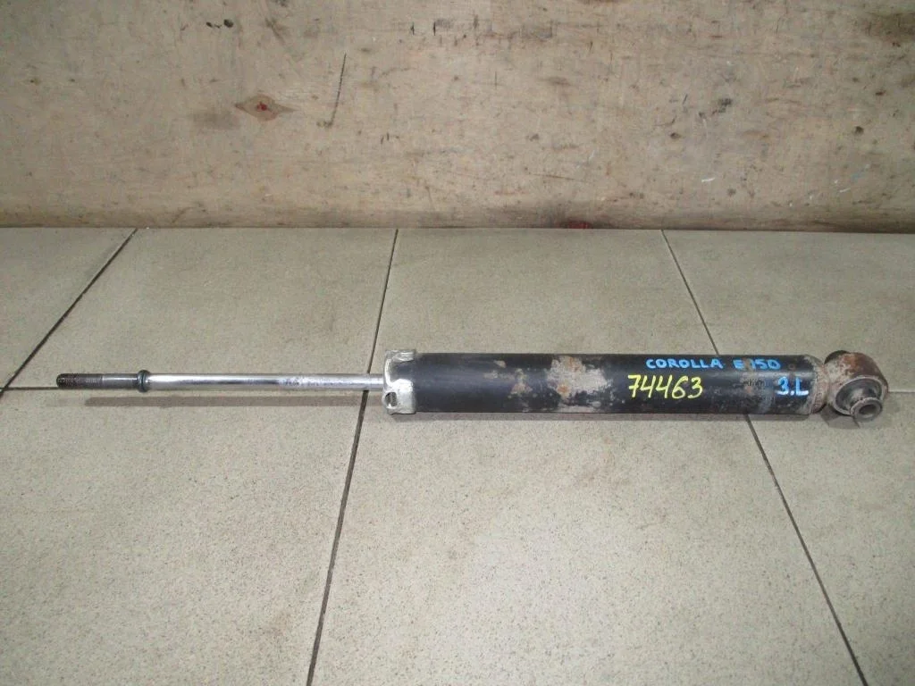 Амортизатор задний Toyota Corolla 2013 E150