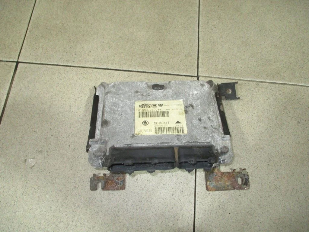Блок управления двигателем Skoda Octavia 1 A4