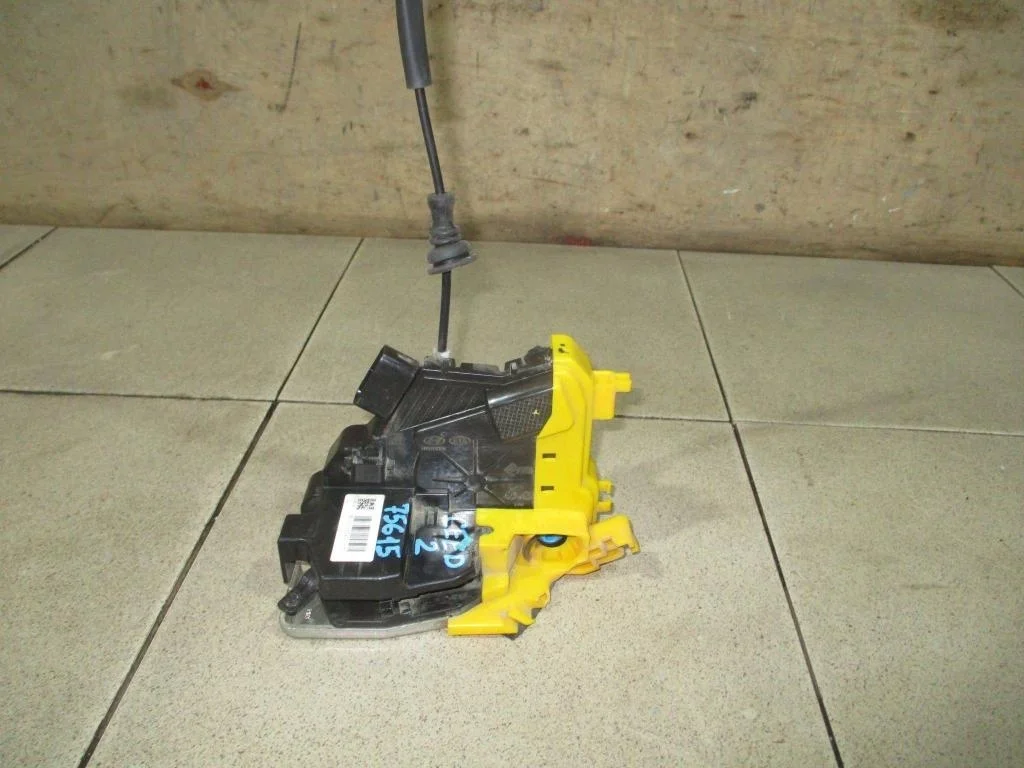 Замок двери передней левой Kia Ceed 2 2015 JD