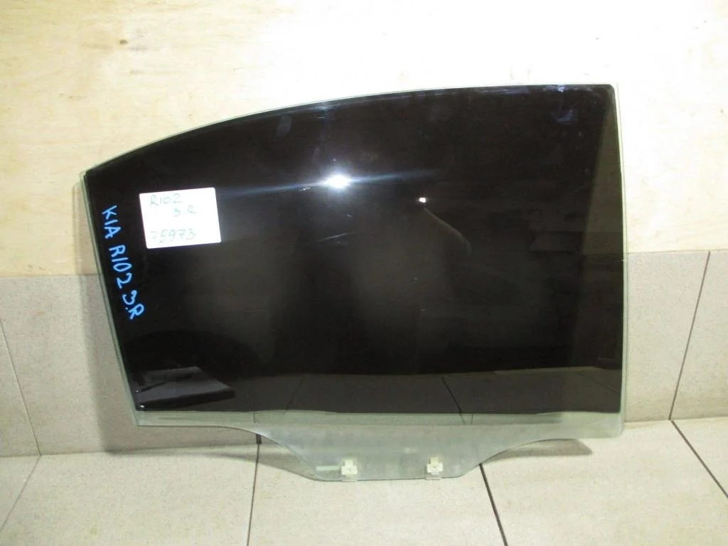 Стекло двери задней правой Kia RIO 2 2006 JB