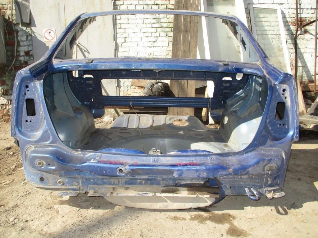 Панель задняя Renault Logan 1 L90