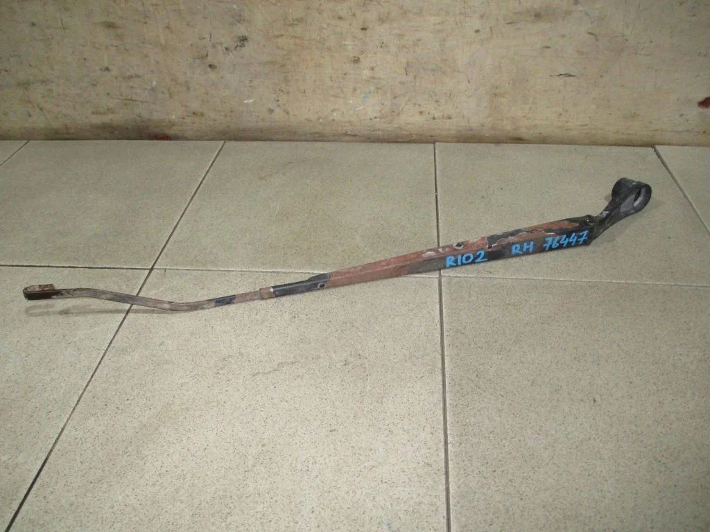 Поводок стеклоочистителя передний правый Kia RIO 2 2006 JB
