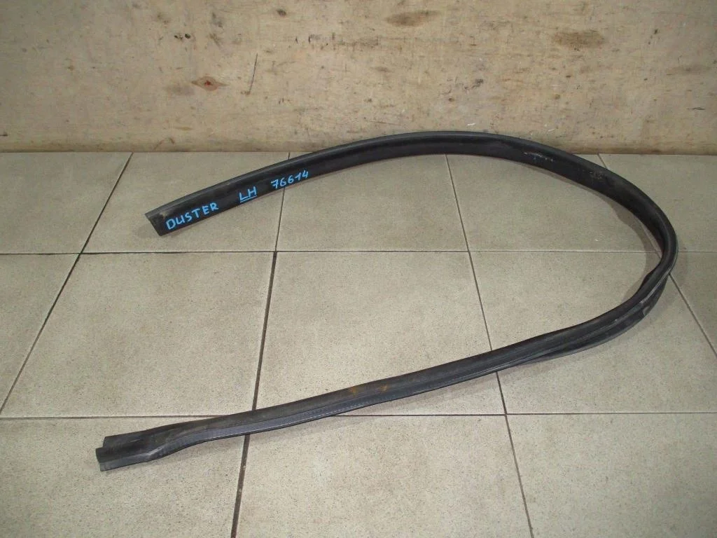 Уплотнитель наружный Renault Duster 1 2012