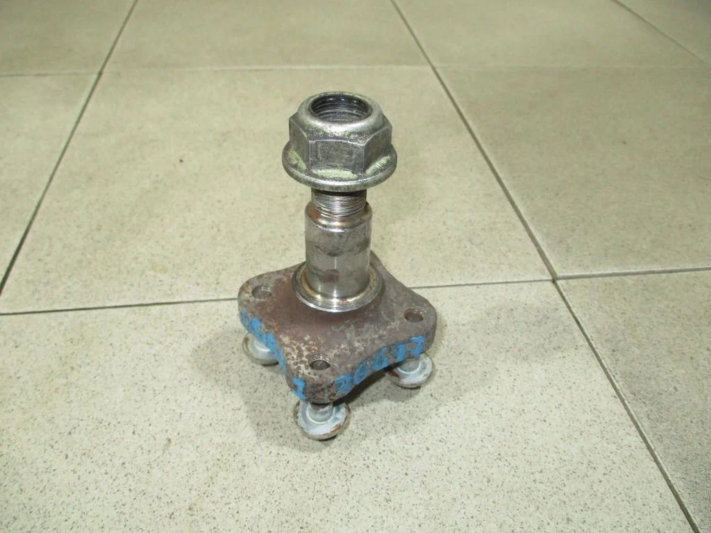 Цапфа Renault Logan 1 L90