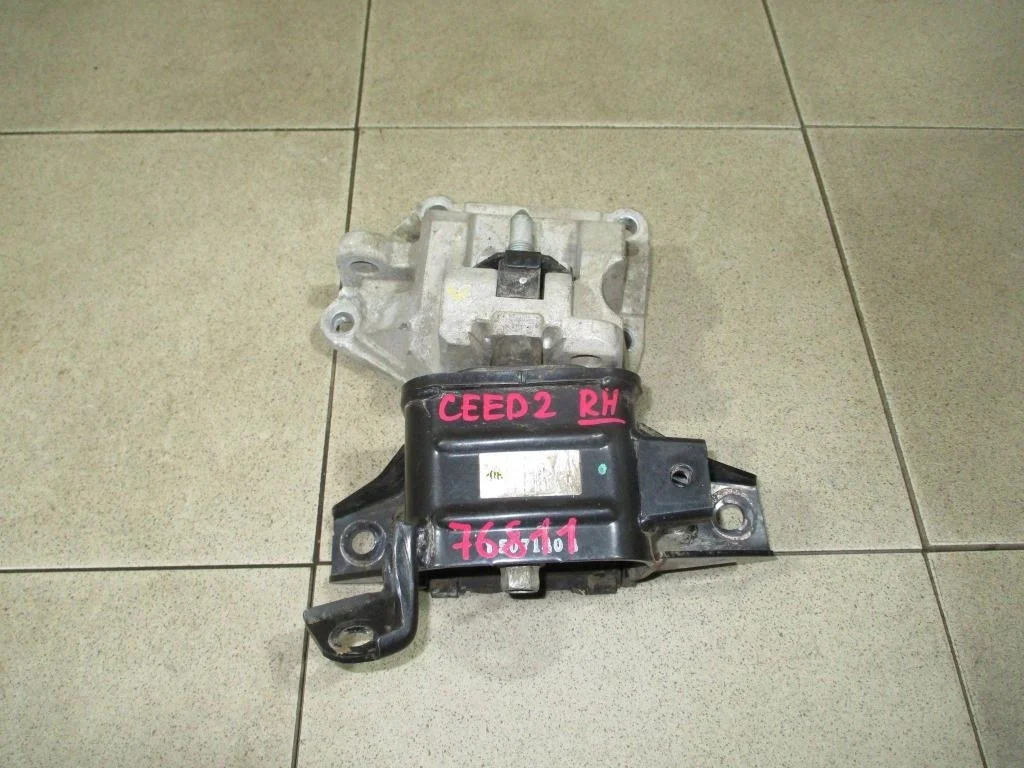 Опора кпп левая Kia Ceed 2 JD