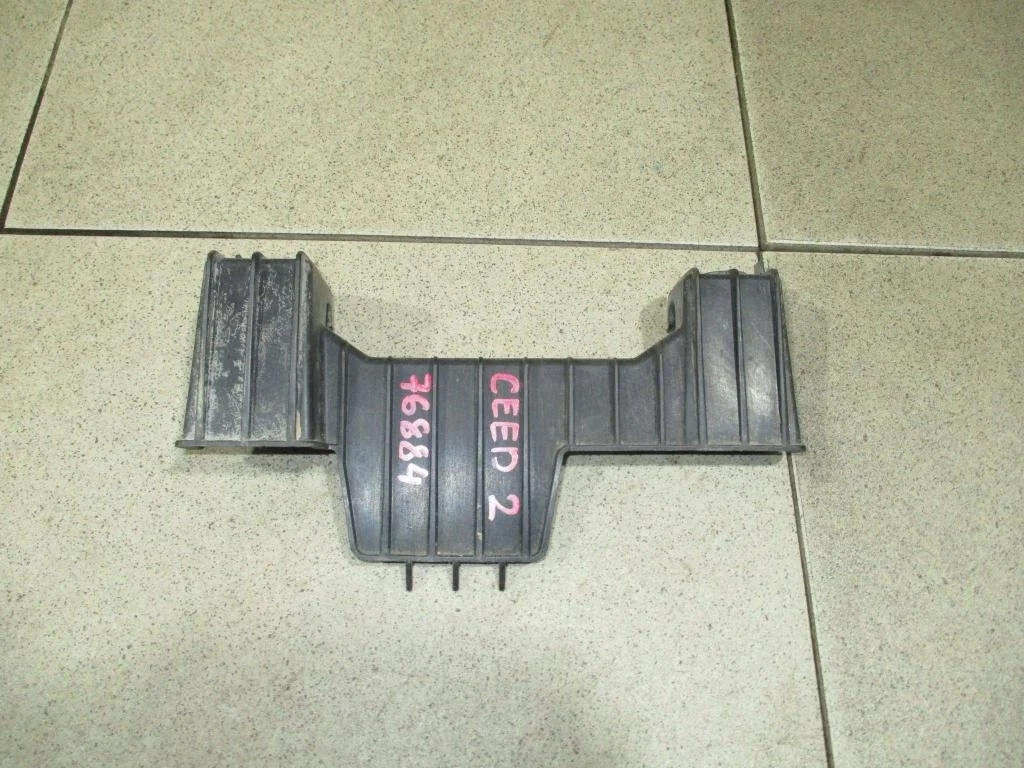 Кронштейн переднего бампера Kia Ceed 2 2015 JD