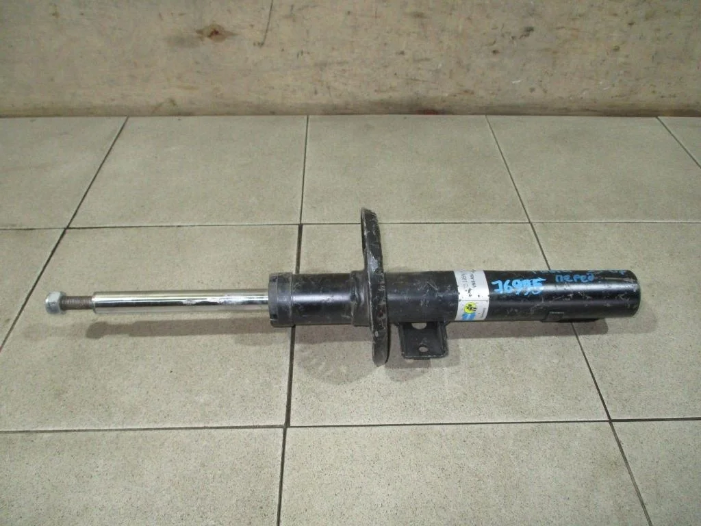 Амортизатор передний Skoda Fabia 1 2005 6Y