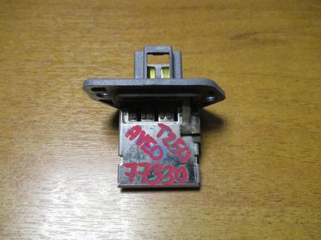 Резистор отопителя Chevrolet Aveo 2007 T250, T255