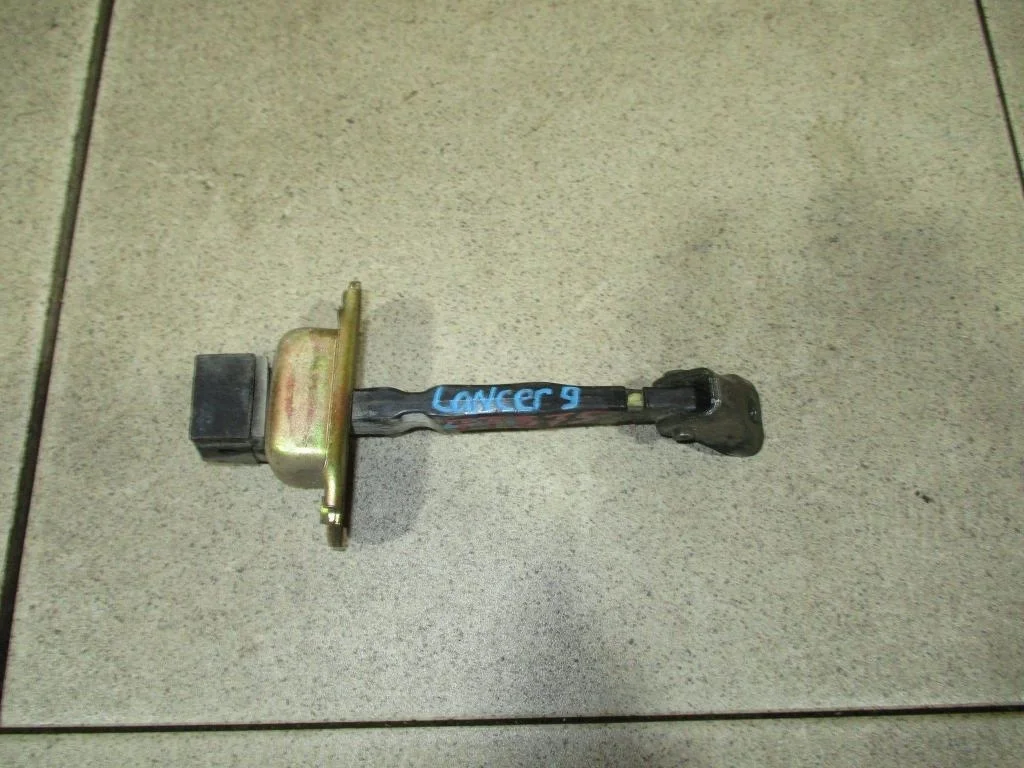 Ограничитель двери Mitsubishi Lancer 9 CS
