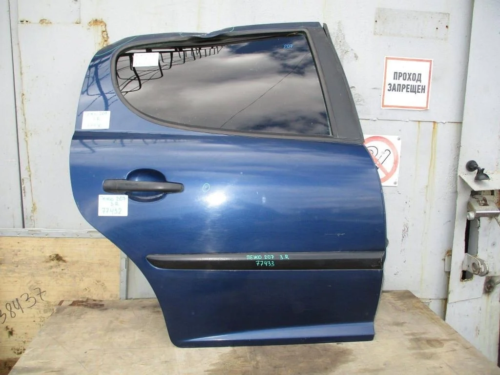 Дверь задняя правая Peugeot 207 2008