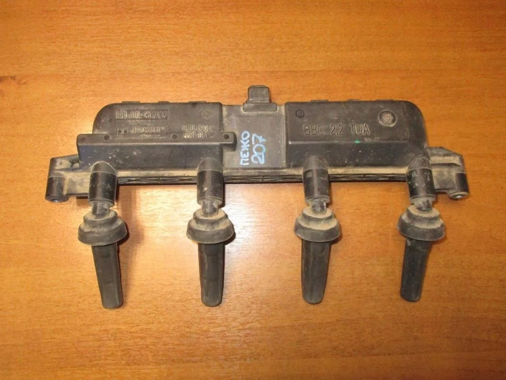 Катушка зажигания Peugeot 207 2008