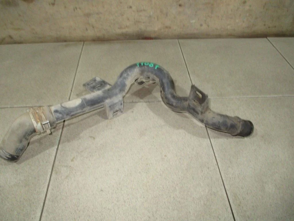 Трубка системы охлаждения Peugeot 207 2008